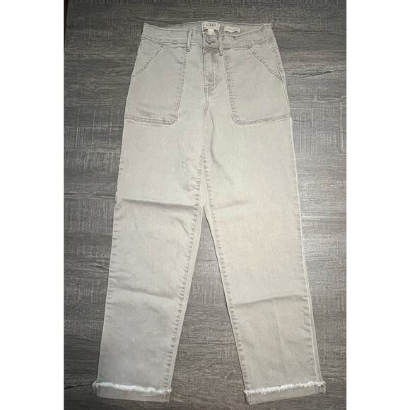 LOGO by Lori Goldstein Women's Denim Gray Distressed Vest & Boyfriend Jeans - Picture 2 of 16